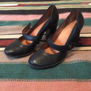FRYE ADRIENNE BLACK LEATHER MARYJANE HEEL SIZE 8.5